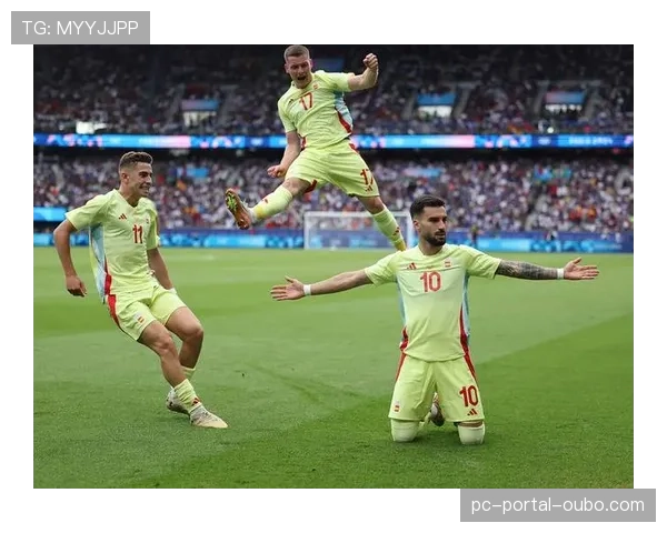 巴黎边后卫组合统治比赛，阿什拉夫与努诺-门德斯成进攻枢纽